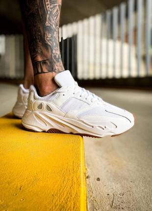 Кросiвки adidas yeezy 700 v2 white