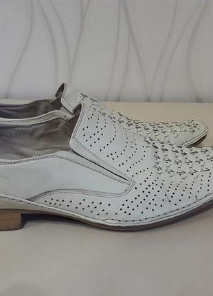 Аристократические, стильные мужские туфли нежно бежевого цвета. brooman