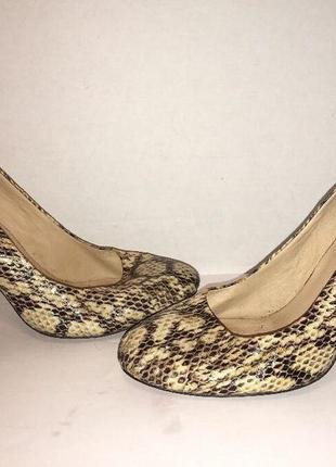 Туфли pour la victoire 39, 5-40р (9,5амер), оригинал,  состояние новых