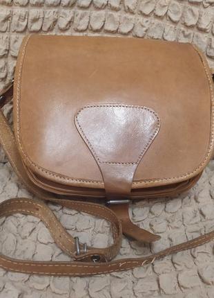 Кожаная сумочка в идеальм состоянии