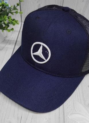 Кепка з сіткою