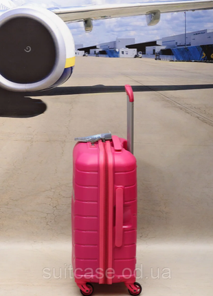Дорожный чемодан из полипропилена ударопрочный с тса замком ,бютик6 фото