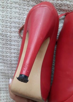 Красные кожаные туфли8 фото