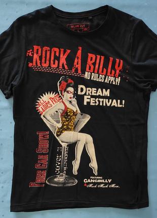 Футболка slim fit.