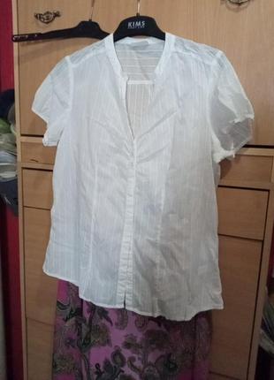 Білосніжна блузка з тонкого батисту1 фото
