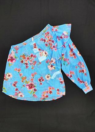 Шифонова блуза на одне плече stradivarius