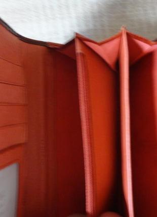 Большой женский кожаный кошелек dr.koffer (лакированный, оранжево-черный)5 фото
