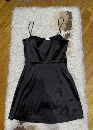 Чёрное мини платье зара6 фото