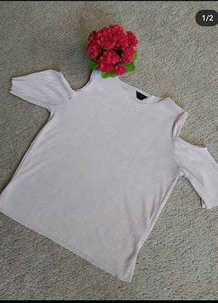 Красива футболка від top shop