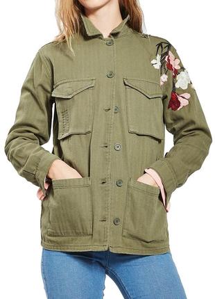 Курточка от topshop/джинсовая курточка/хаки/курточка с вышивкой. курточка с накладными карманами