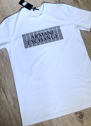 Новая мужская футболка armani exchange.