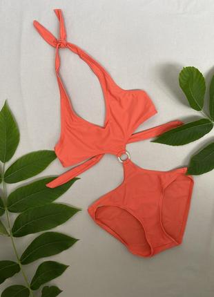 Слитный купальник