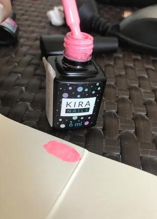 Розовый гель-лак kira