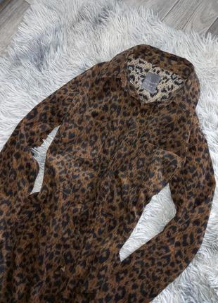 Вельветовое платье на пуговицах леопардовый принт