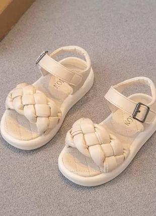 Босоножки на девочек 2
