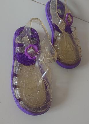 Фирменные детские силиконовые босоножки сандали из сша .