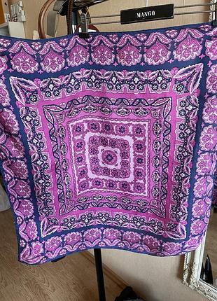 Шовковий хустку шов роуль