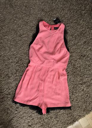 Яскравий комбез з кружевом роз m-l topshop є 2 шт