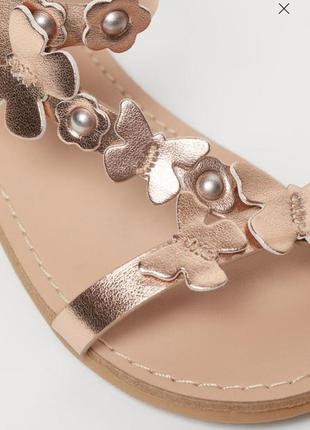 H&m новые босоножки золотые сандалии сандалі босоніжки англия с бабочками3 фото