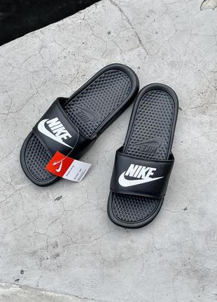 Чоловічі капці nike slide чорні з білим логотипом3 фото