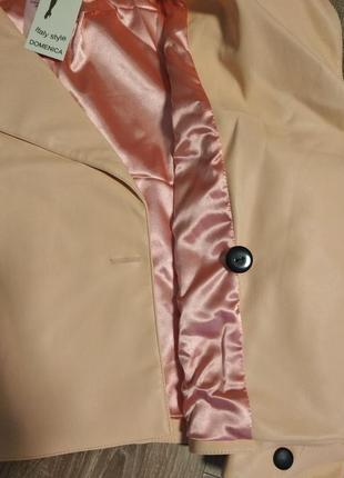 Кожаная куртка персикового цвета6 фото