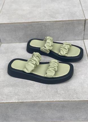 Шлёпанцы женские