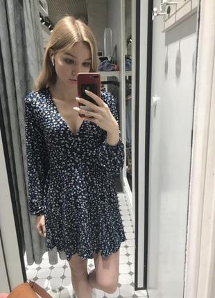 Платье stradivarius