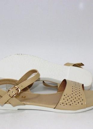 Бежевые босоножки без каблука летние женские недорогие - женская обувь 20215 фото