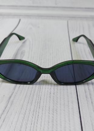 Солнцезащитные зеленые очки