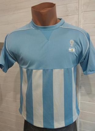 Спортивна футболка на ріст 140