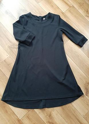 Чорна сукня