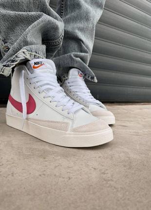 Кроссовки blazer mid vintage 77 pink/white