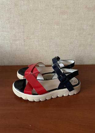 Летние женские босоножки