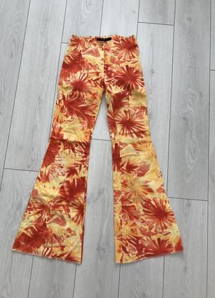 Яскраві штани кльош. франція fna, розмір s
