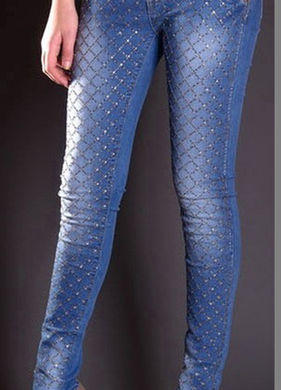 Джинсы в стразах