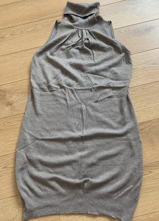 Платье трикотажное с люрексом.