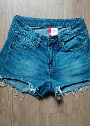 Шорти