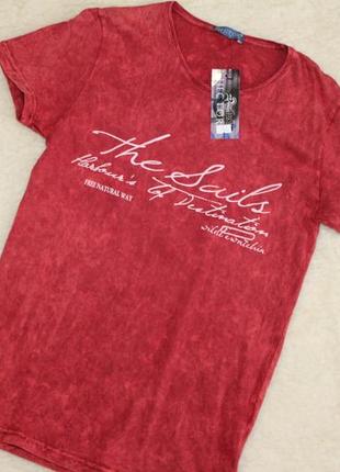 Стильна чоловіча футболка