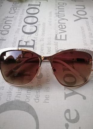 Окуляри laundry