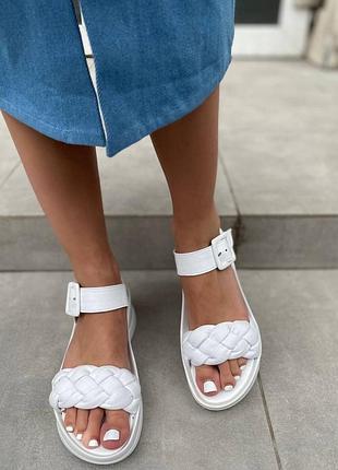 Білі босоніжки плетені сандалі жіночі літні на товстій підошві (натуральна шкіра)