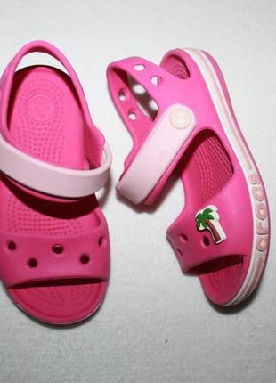 Сандалі фірми crocs розмір с8 (наш 25)