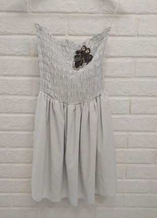 Сірий плаття