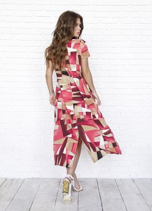 Асимметричное платье с геометрическим принтом3 фото