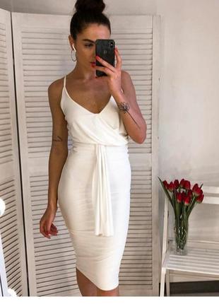 Сукня prettylittlethings