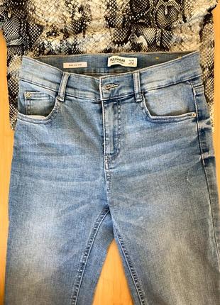 Актуальные джинсы pull&bear