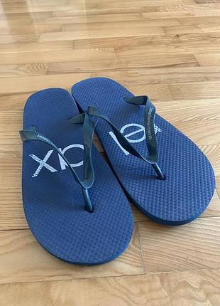 Мужские шлёпанцы от немецкого бренда