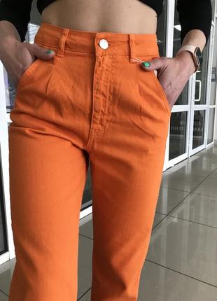 Штаны катоновые джинсы момс летние цветные оранжевого цвета2 фото