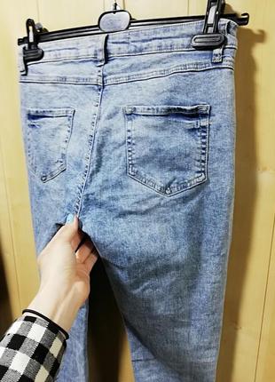 Варёнки джинсы рваные от известного бренда6 фото