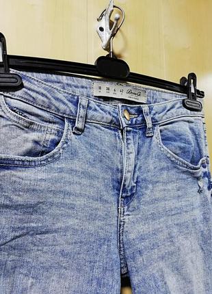 Варёнки джинсы рваные от известного бренда3 фото