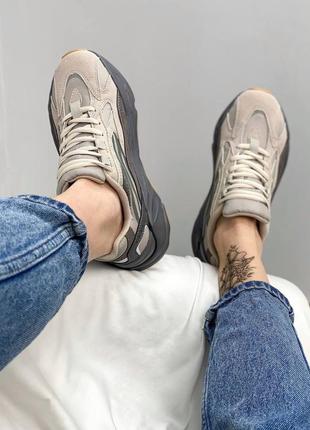 Мужские кроссовки adidas yeezy  700,серые
шнуровка9 фото